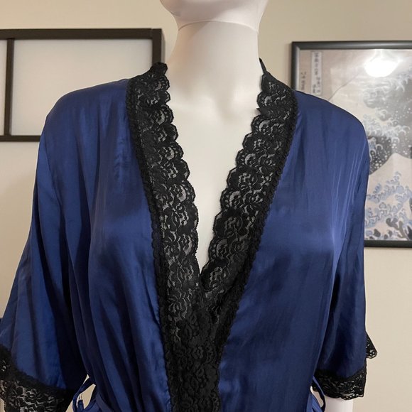 dark blue satin night gown - Picture 3 of 4